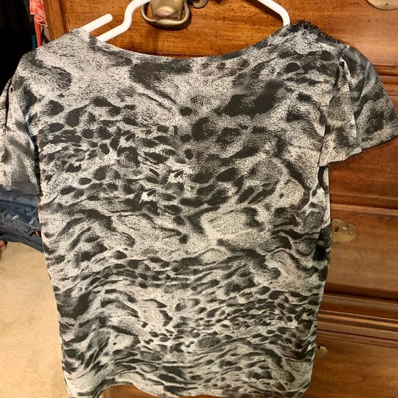 Classy Blouse - Picture 4 of 4